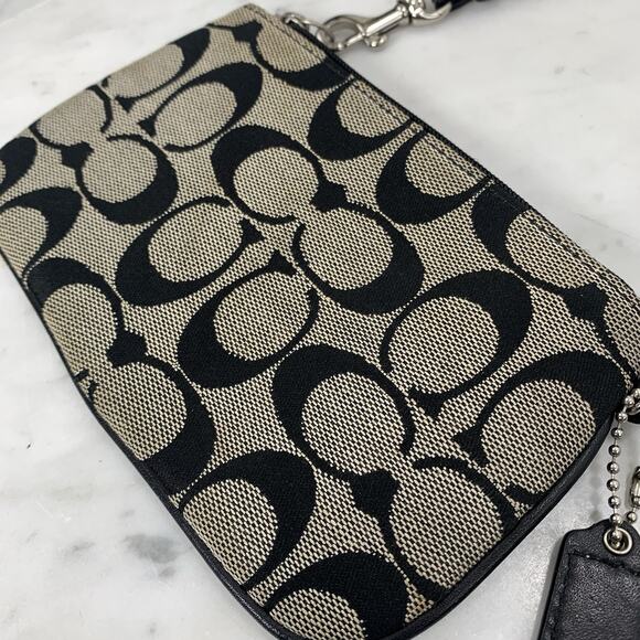 COACH Signature Wristlet 7" x 4" Black Beige Canvas Lined Hang Tag Clutch GUC - Picture 6 of 8